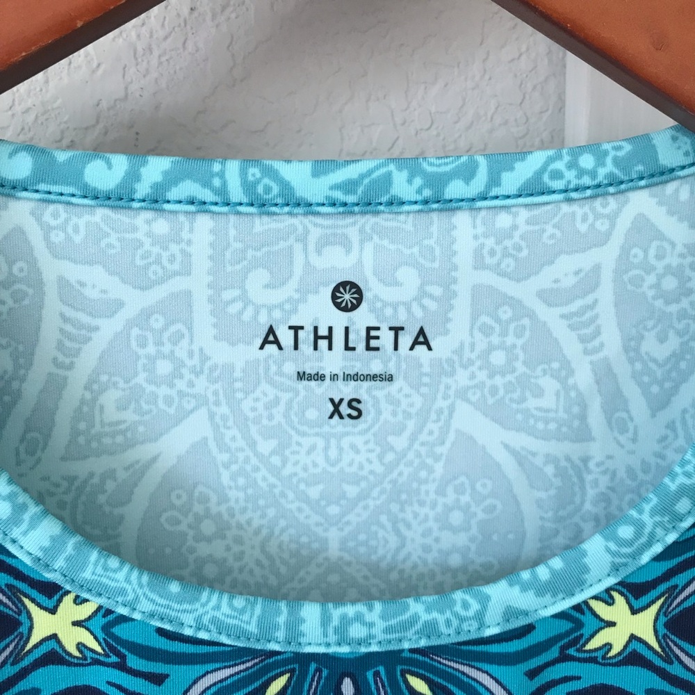 Athleta Tribal Printed Muscle Up Tank Top Blue - Picture 5 of 7